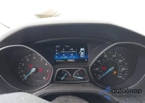 2018 Ford Focus Se z USA, uszkodzony, nr VIN 1FADP3FE3JL226279